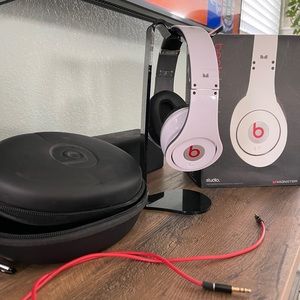 Beats by Dr. Dre Headphones & accessories